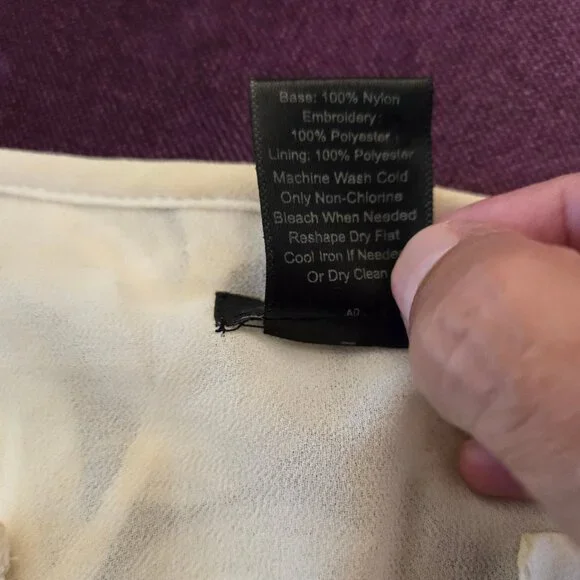 Ann Taylor Factory 3D Leaf Sleeveless Blouse, Sz M - Picture 9 of 9